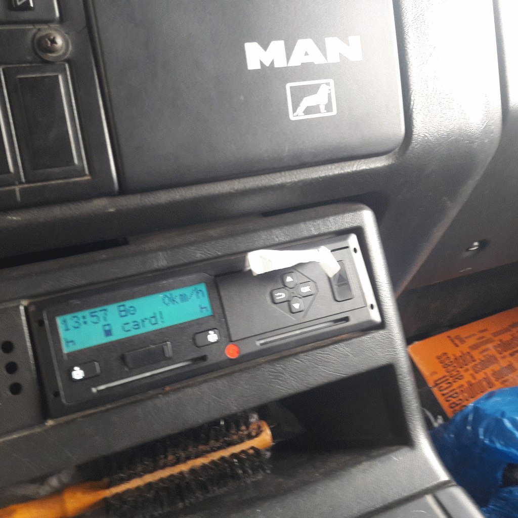 <br />
<b>Notice</b>:  Undefined property: stdClass::$adi in <b>/home/yenidogantakograf/domains/yenidogantakograf.com/public_html/projedetay.php</b> on line <b>32</b><br />
